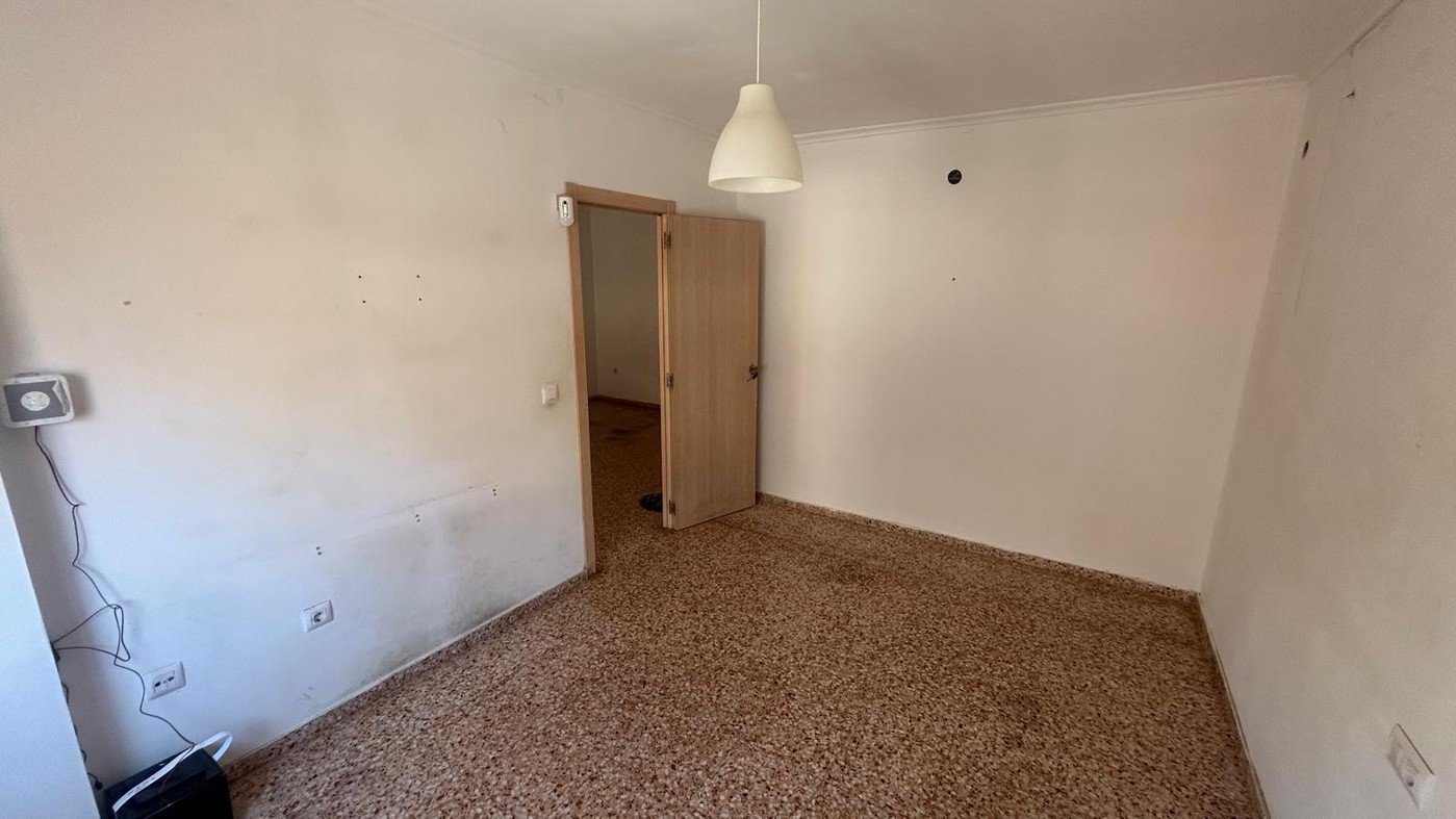 Flat on Calle Sant Carles – Torrent – Valencia — image 12